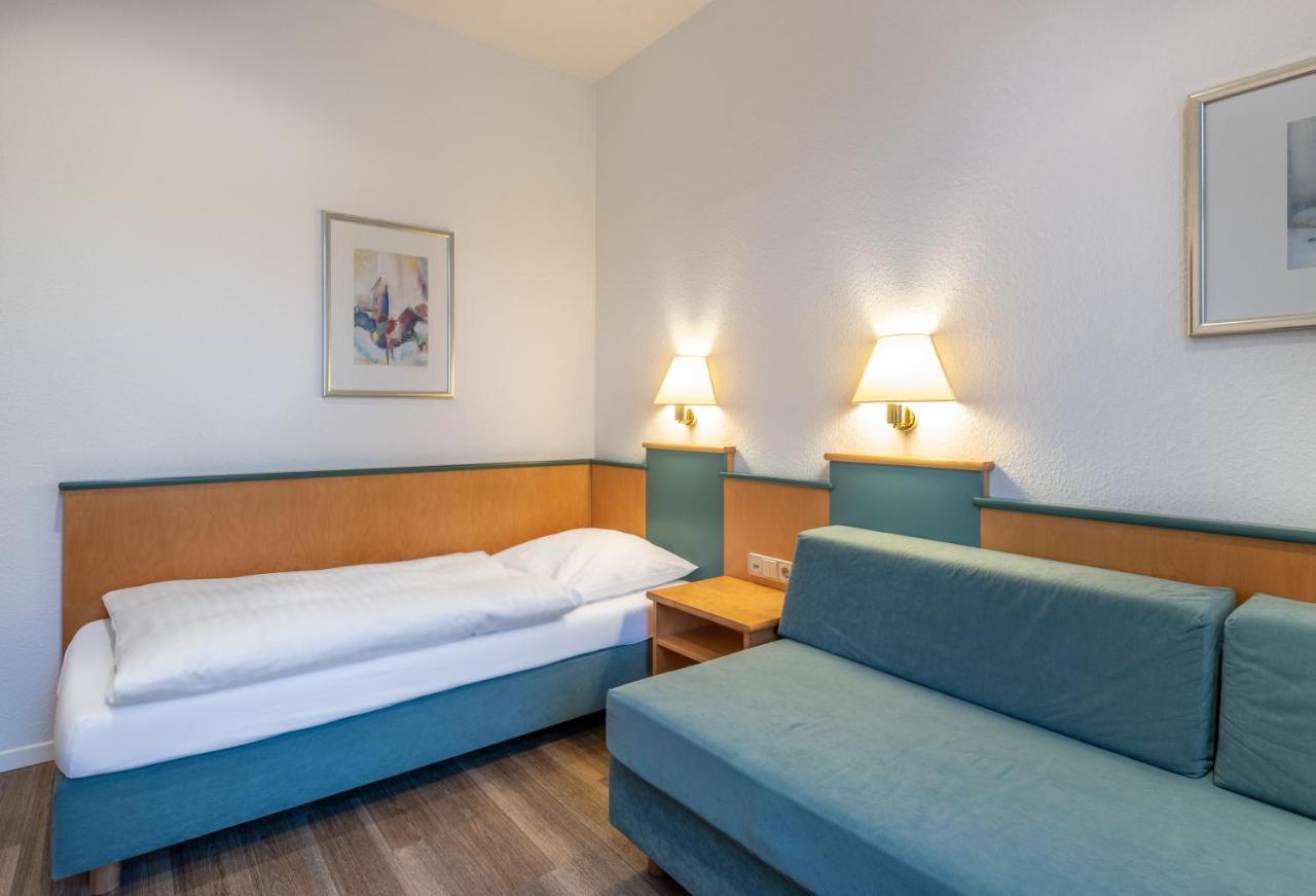 Hotel Zur Krone Meerbusch Zewnętrze zdjęcie